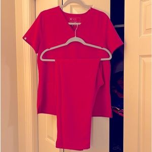 figs scrub set hot pink